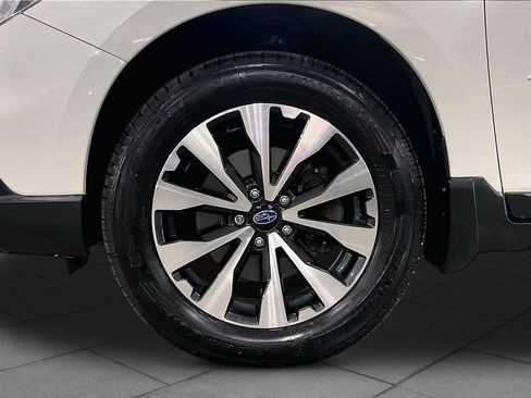 Used 2015 Subaru Outback 2.5i Limited AWD/4WD image 11