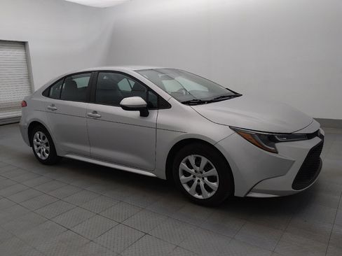 Used 2022 Toyota Corolla LE image 11