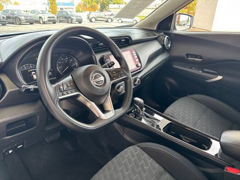 Used 2023 Nissan Kicks SV image 10