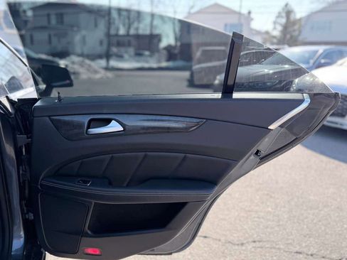 Used 2014 Mercedes-Benz CLS 550 4MATIC image 27