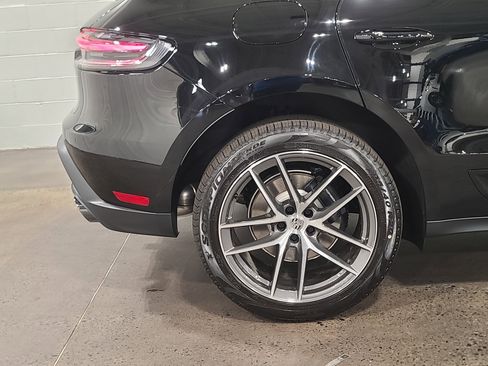 New 2026 Porsche Macan AWD/4WD image 36