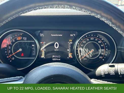 Used 2021 Jeep Wrangler Unlimited Sahara w/ Dual Top Group AWD/4WD image 22