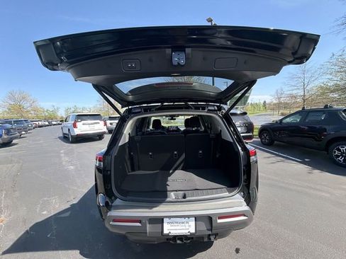 New 2026 Nissan Pathfinder SL AWD/4WD image 24