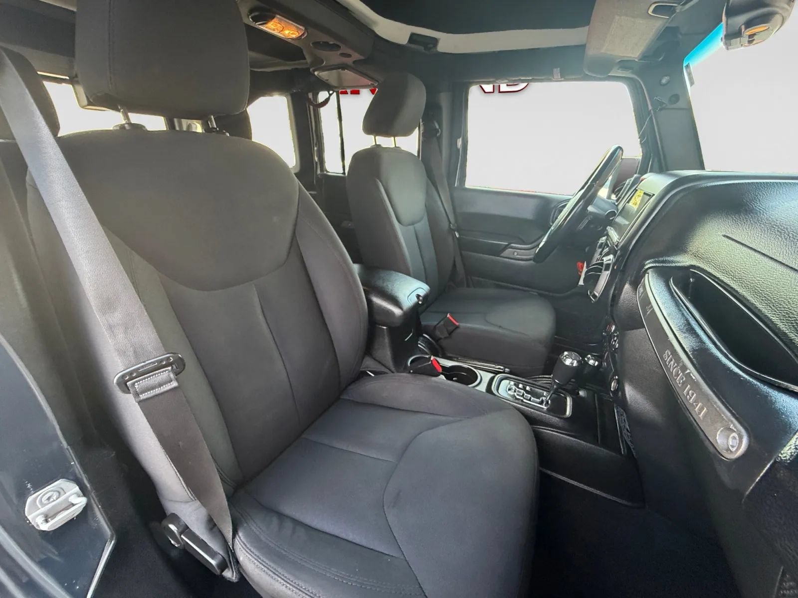 Used 2018 Jeep Wrangler Unlimited Sport S AWD/4WD image 25