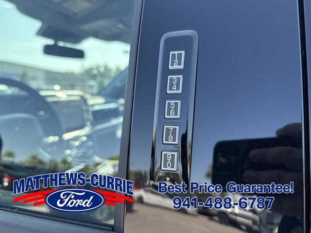 New 2026 Ford F250 Lariat w/ Black Appearance Package AWD/4WD image 9