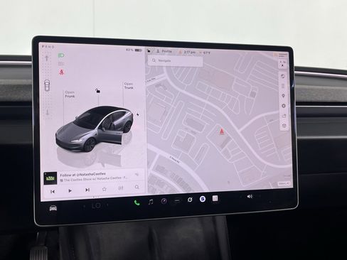 Used 2025 Tesla Model 3 Long Range image 13