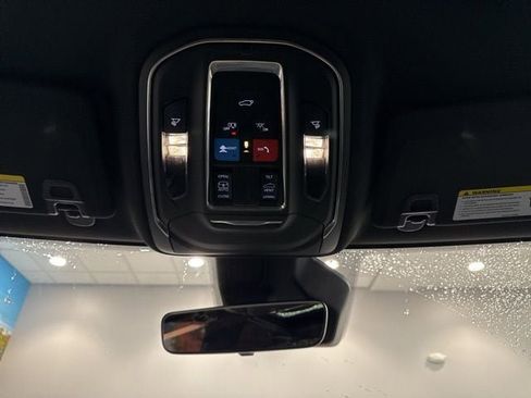 New 2025 Jeep Grand Cherokee L Altitude image 32