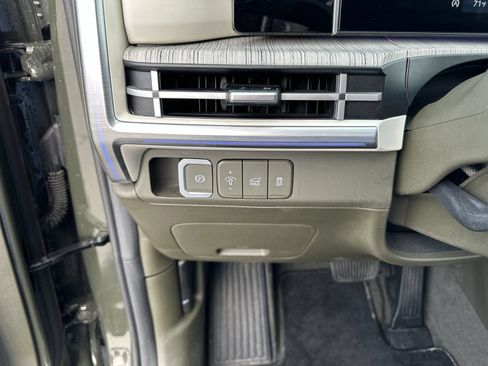 Used 2024 Hyundai Santa Fe Calligraphy AWD/4WD image 18