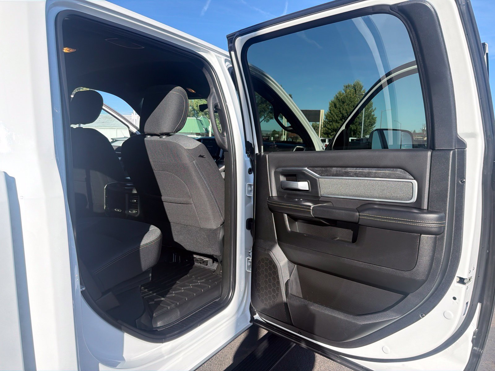 Used 2019 RAM 3500 Big Horn AWD/4WD image 36