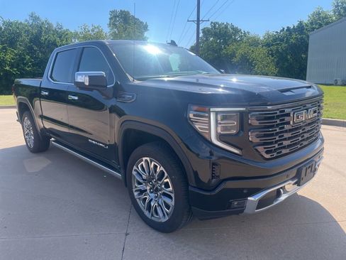 Used 2025 GMC Sierra 1500 Denali Ultimate AWD/4WD image 3