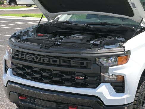 Used 2024 Chevrolet Silverado 1500 Custom Trail Boss AWD/4WD image 34