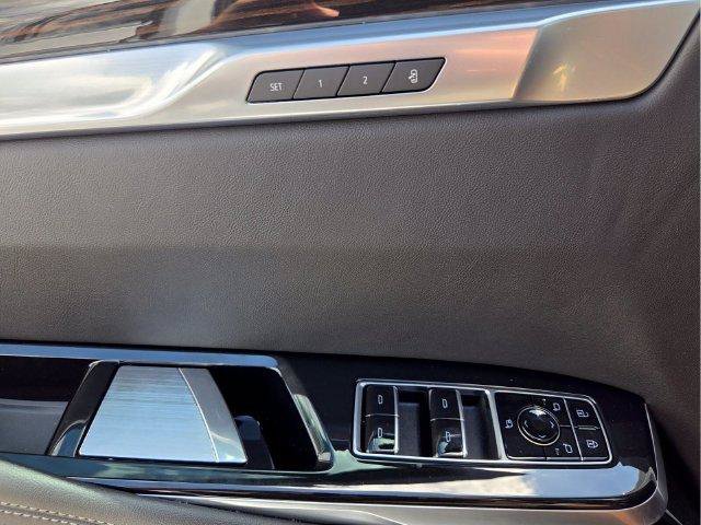 New 2026 Cadillac Escalade ESV Luxury w/ LPO, Radiant Package AWD/4WD image 25