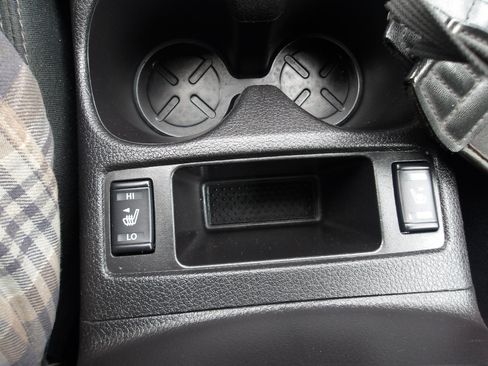 Used 2016 Nissan Rogue SV w/ SV Premium Package image 22