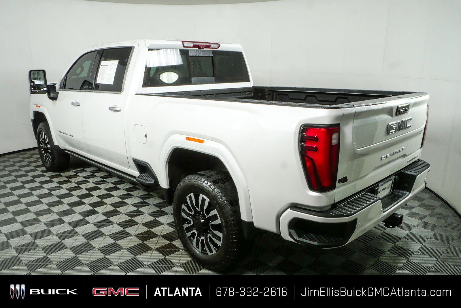 Used 2024 GMC Sierra 2500 Denali Ultimate w/ Max Trailering Package AWD/4WD image 29