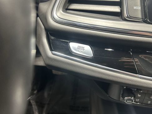 Certified 2023 Buick Enclave Avenir w/ Avenir Technology Package image 18