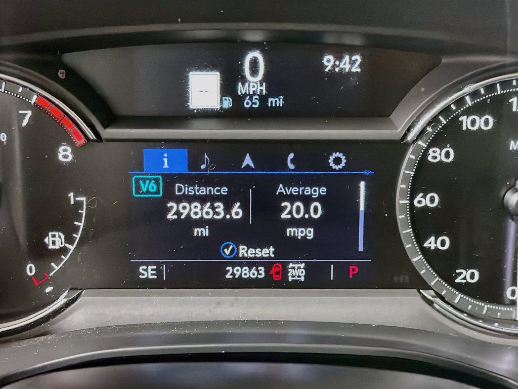 Used 2023 Cadillac XT5 Premium Luxury w/ LPO, Floor Liner Package AWD/4WD image 14