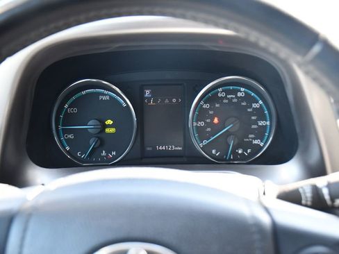 Used 2016 Toyota RAV4 XLE AWD/4WD image 26