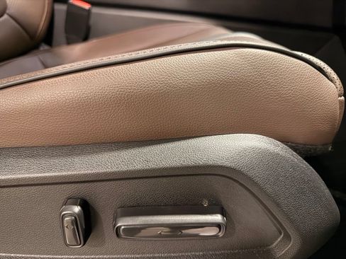 Used 2025 Honda Pilot Elite image 34
