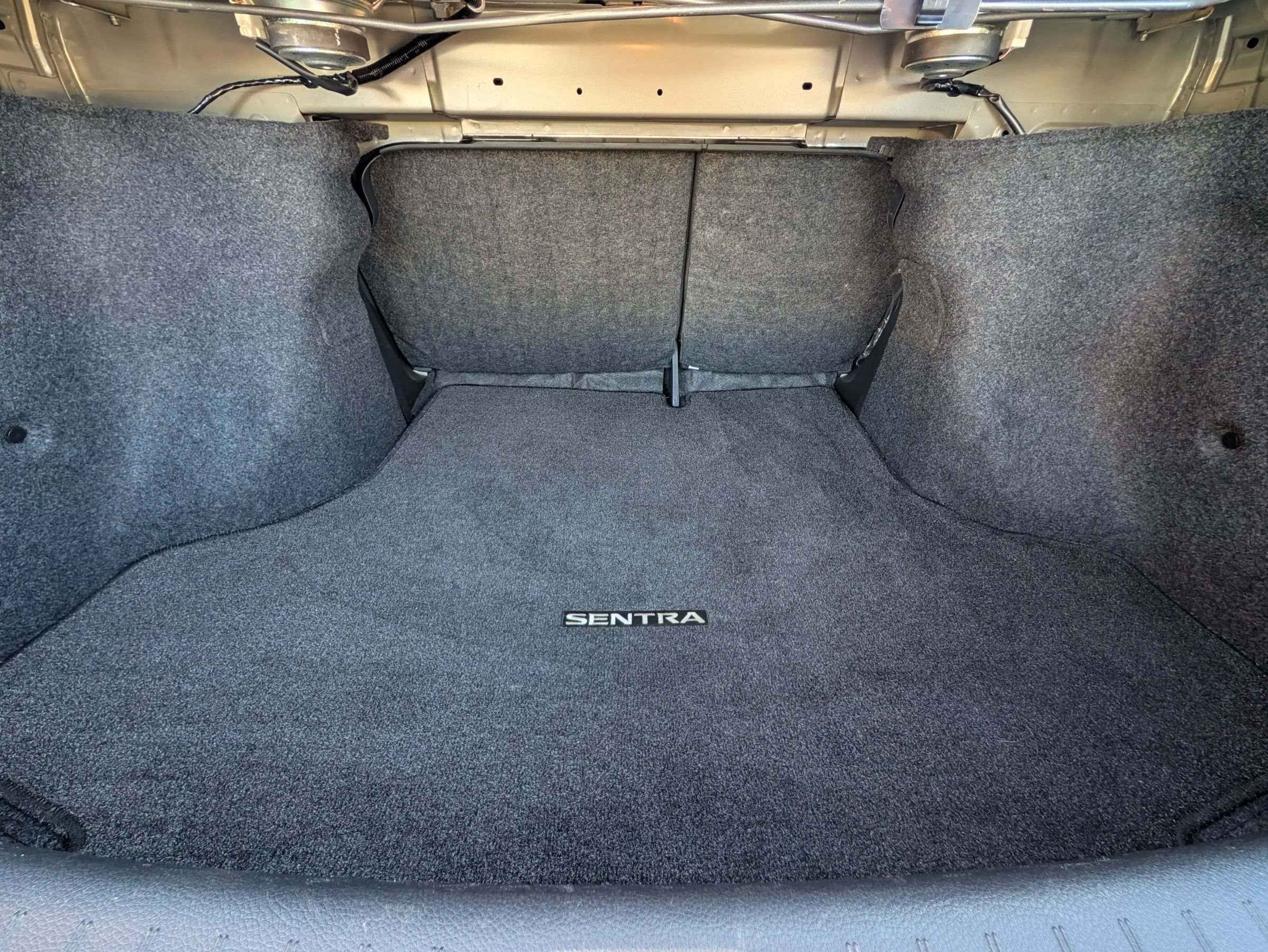 Used 2015 Nissan Sentra S FWD image 9
