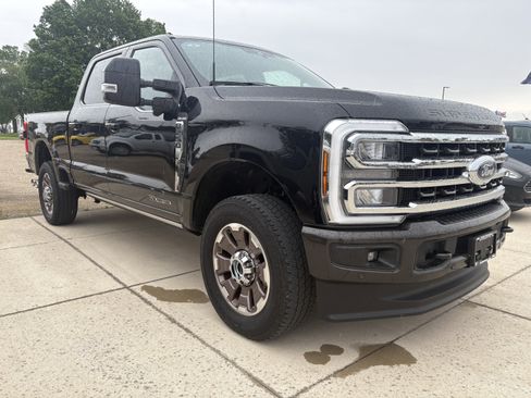 Used 2024 Ford F250 King Ranch AWD/4WD image 3