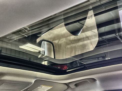 New 2025 Ford Escape SE FWD image 19