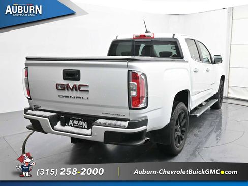 Used 2021 GMC Canyon Denali image 3