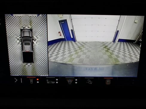 Used 2024 GMC Sierra 1500 AT4 w/ Technology Package image 15