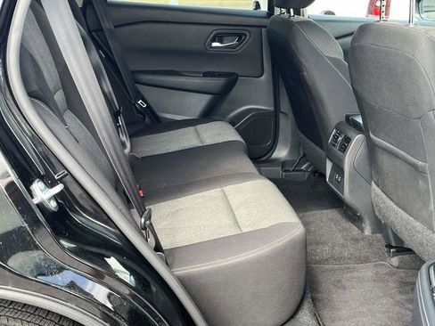 Used 2025 Nissan Rogue SV image 19