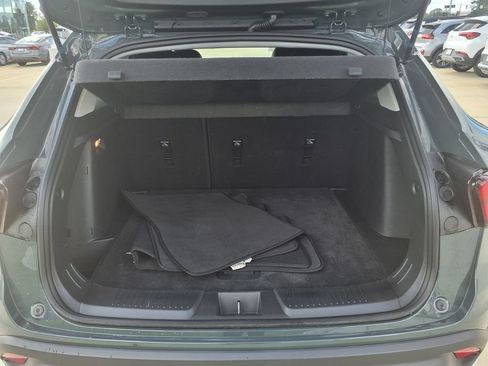 Used 2025 Chevrolet Trax LT FWD image 12