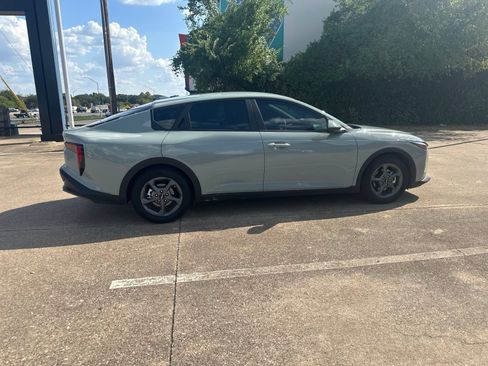 Used 2025 Kia K4 FWD image 6