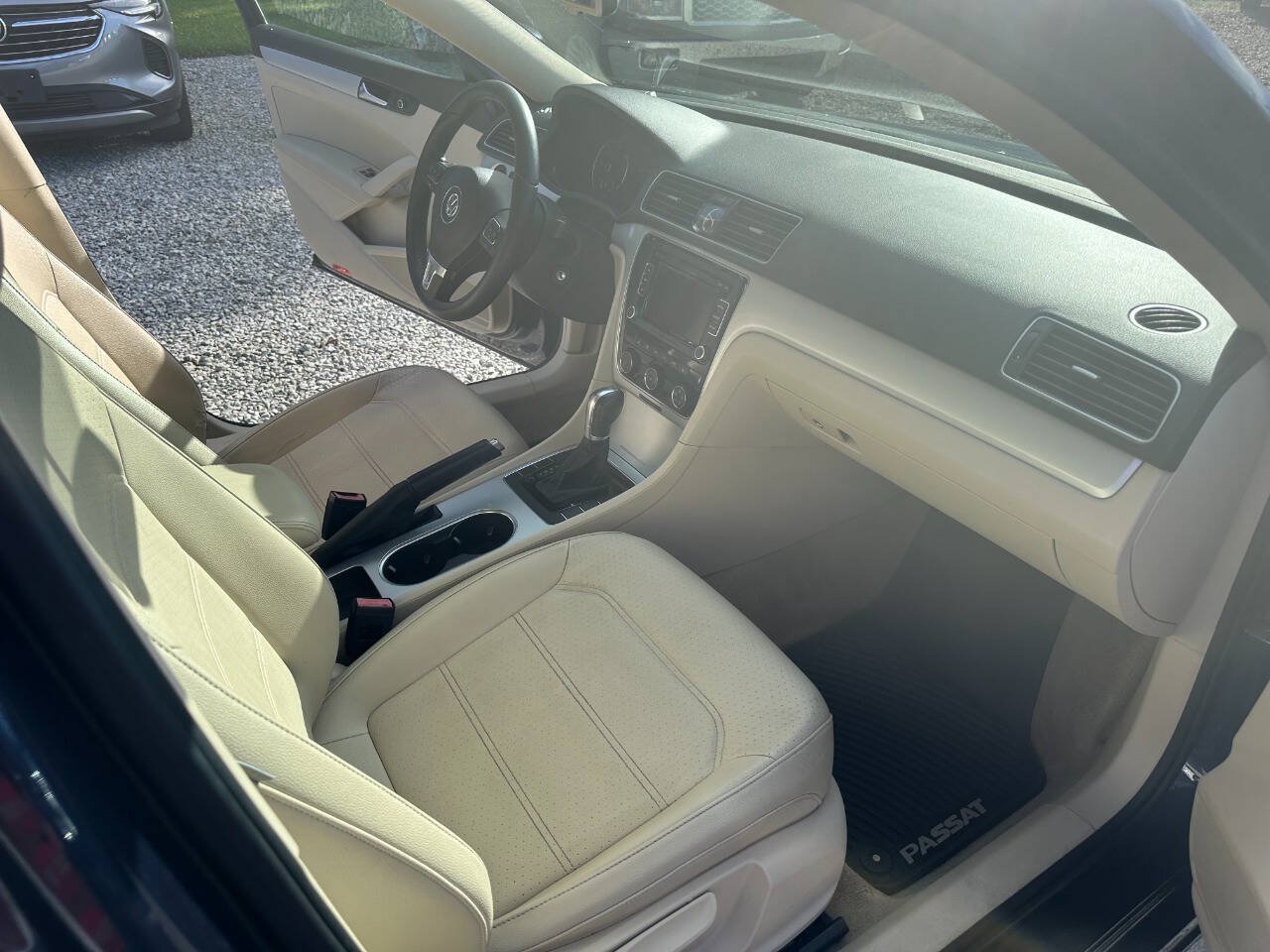 Used 2013 Volkswagen Passat TDI SE FWD image 15
