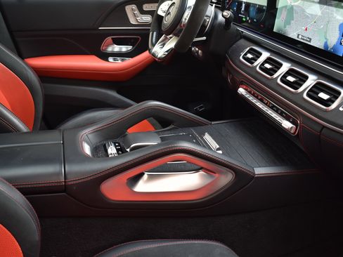 Used 2021 Mercedes-Benz GLE 53 AMG 4MATIC w/ AMG Night Package image 27