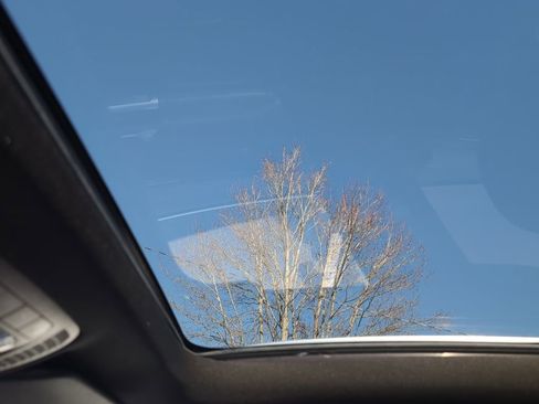 Used 2024 Mercedes-Benz GLB 250 4MATIC image 27