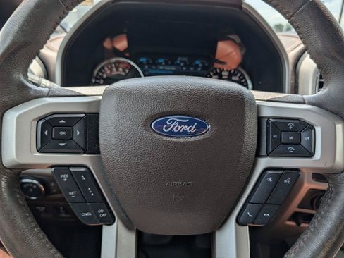 Used 2019 Ford F150 King Ranch w/ Equipment Group 601A Luxury AWD/4WD image 23