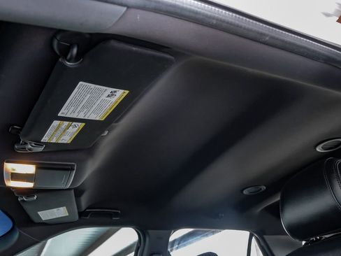 Used 2017 Ford Explorer XLT w/ Equipment Group 202A image 28