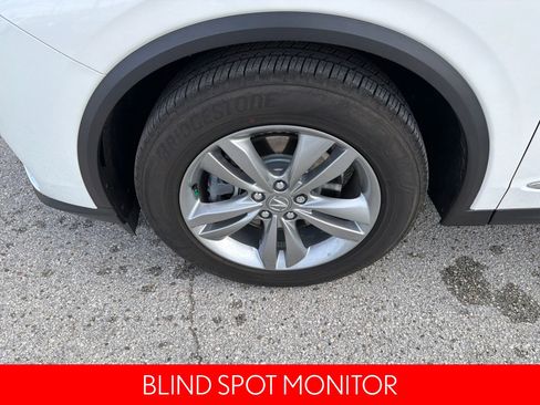 Used 2025 Acura MDX FWD image 11