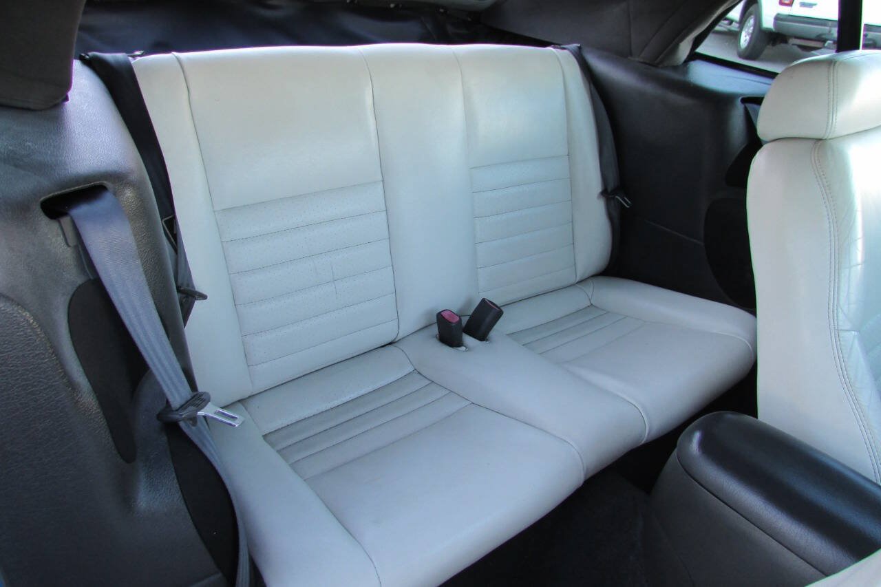 Used 2000 Ford Mustang GT RWD image 32