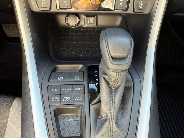 Used 2025 Toyota RAV4 XLE w/ Convenience Package AWD/4WD image 19