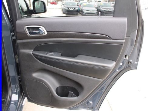 Used 2018 Jeep Grand Cherokee Altitude image 25