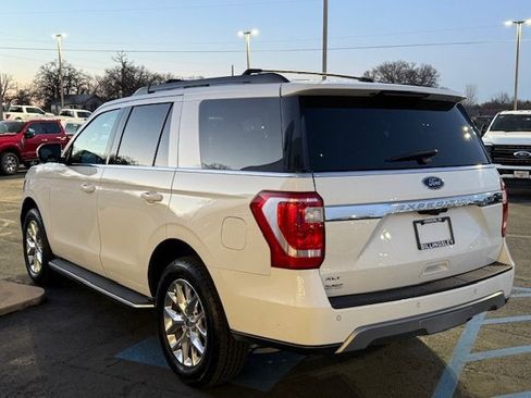 Certified 2021 Ford Expedition XLT image 5