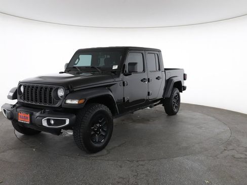 Used 2024 Jeep Gladiator Sport AWD/4WD image 5