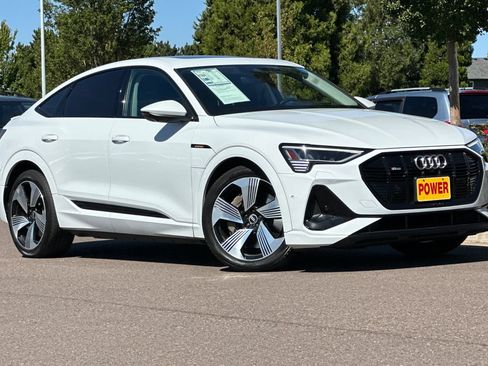 Used 2021 Audi e-tron Prestige w/ Prestige Package AWD/4WD image 2