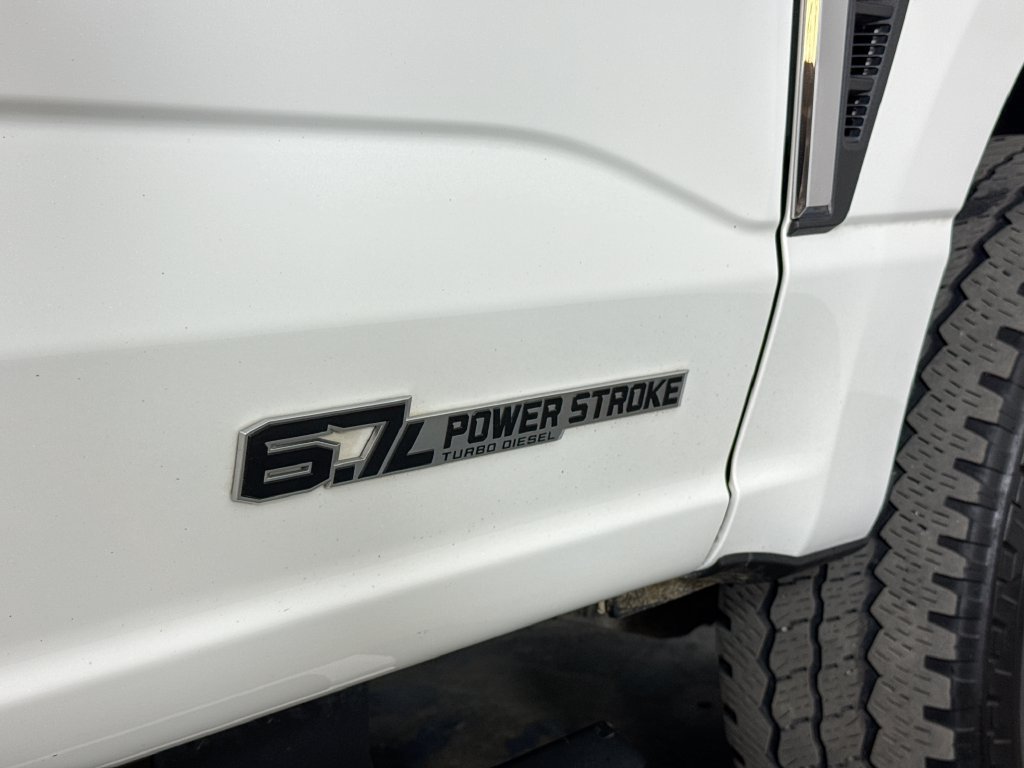 Used 2024 Ford F250 Lariat w/ Chrome Package AWD/4WD image 14