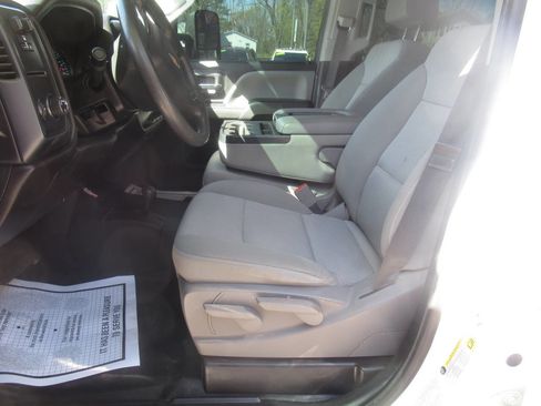 Used 2019 Chevrolet Silverado 3500 W/T AWD/4WD image 17