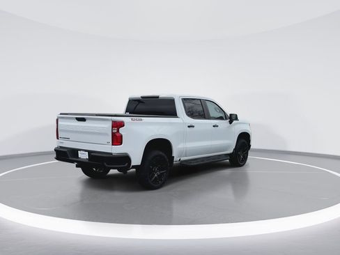 Used 2023 Chevrolet Silverado 1500 LT Trail Boss w/ Protection Package AWD/4WD image 8