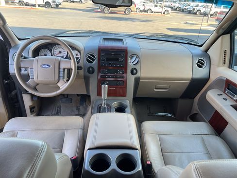 Used 2005 Ford F150 Lariat AWD/4WD image 16