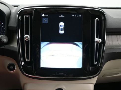 Used 2023 Volvo XC40 B5 Plus w/ Driver Assist Package AWD/4WD image 21