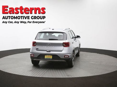 Used 2025 Hyundai Venue SEL FWD image 39
