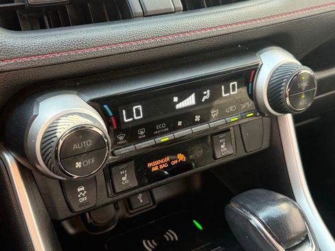 Used 2021 Toyota RAV4 SE w/ Weather & Moonroof Package image 14