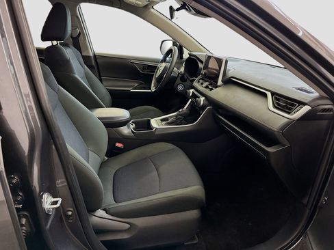 Used 2024 Toyota RAV4 LE image 32